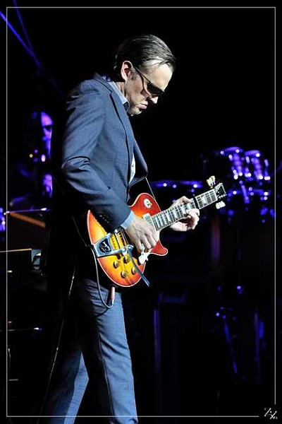 60272-cr  Joe Bonamassa 10-06-2014 (Zz) (p).jpg